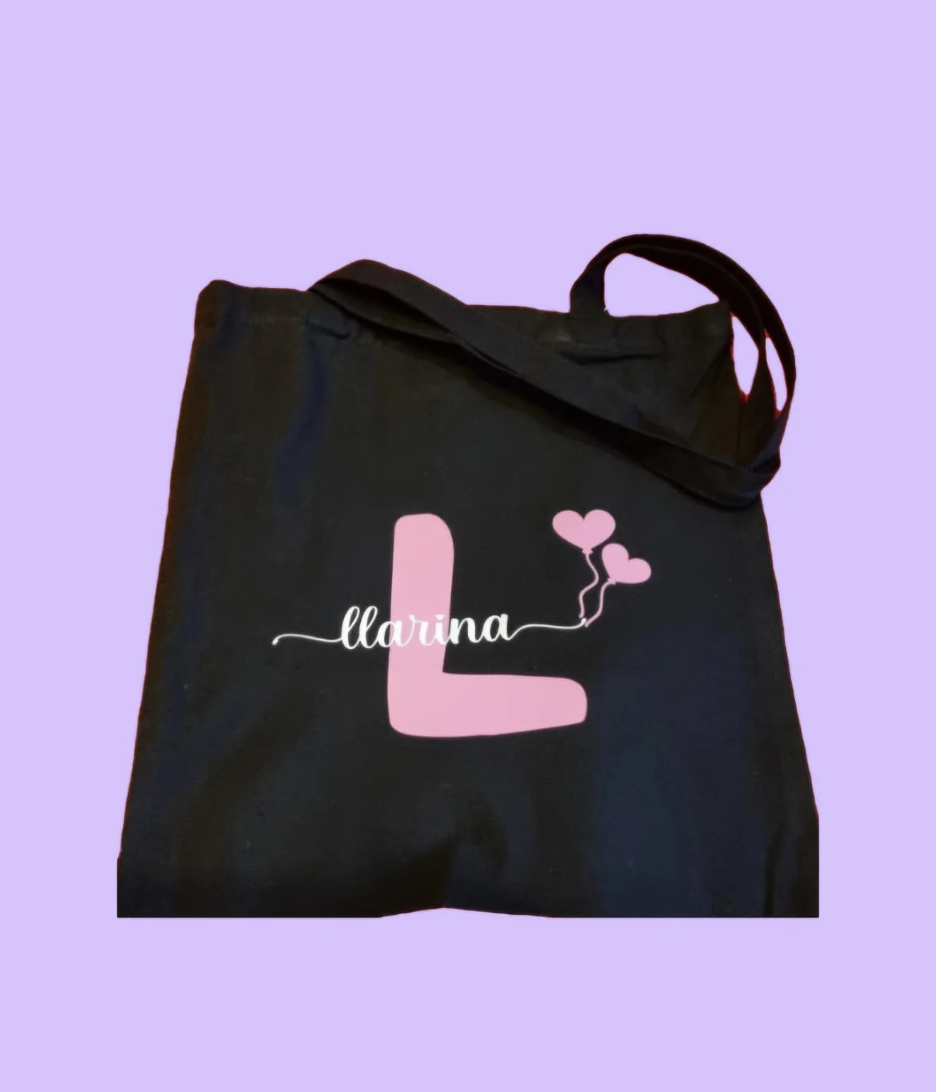 Tote bag con nombre e inicial lettering